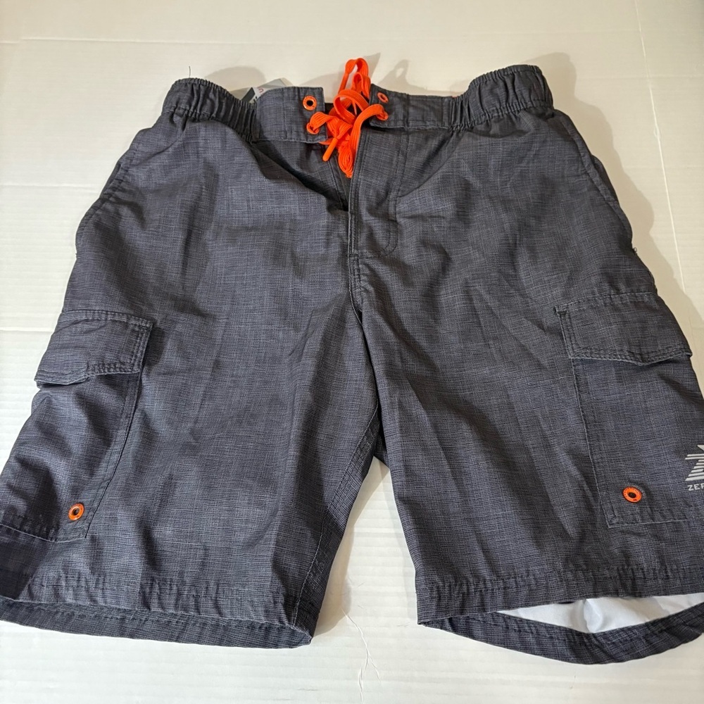 ZEROXPOSUR Boys Small Gray and Orange Swim Trunks